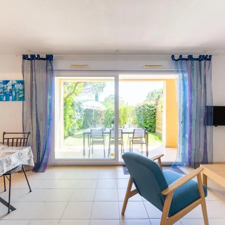Les Grenadines By Interhome